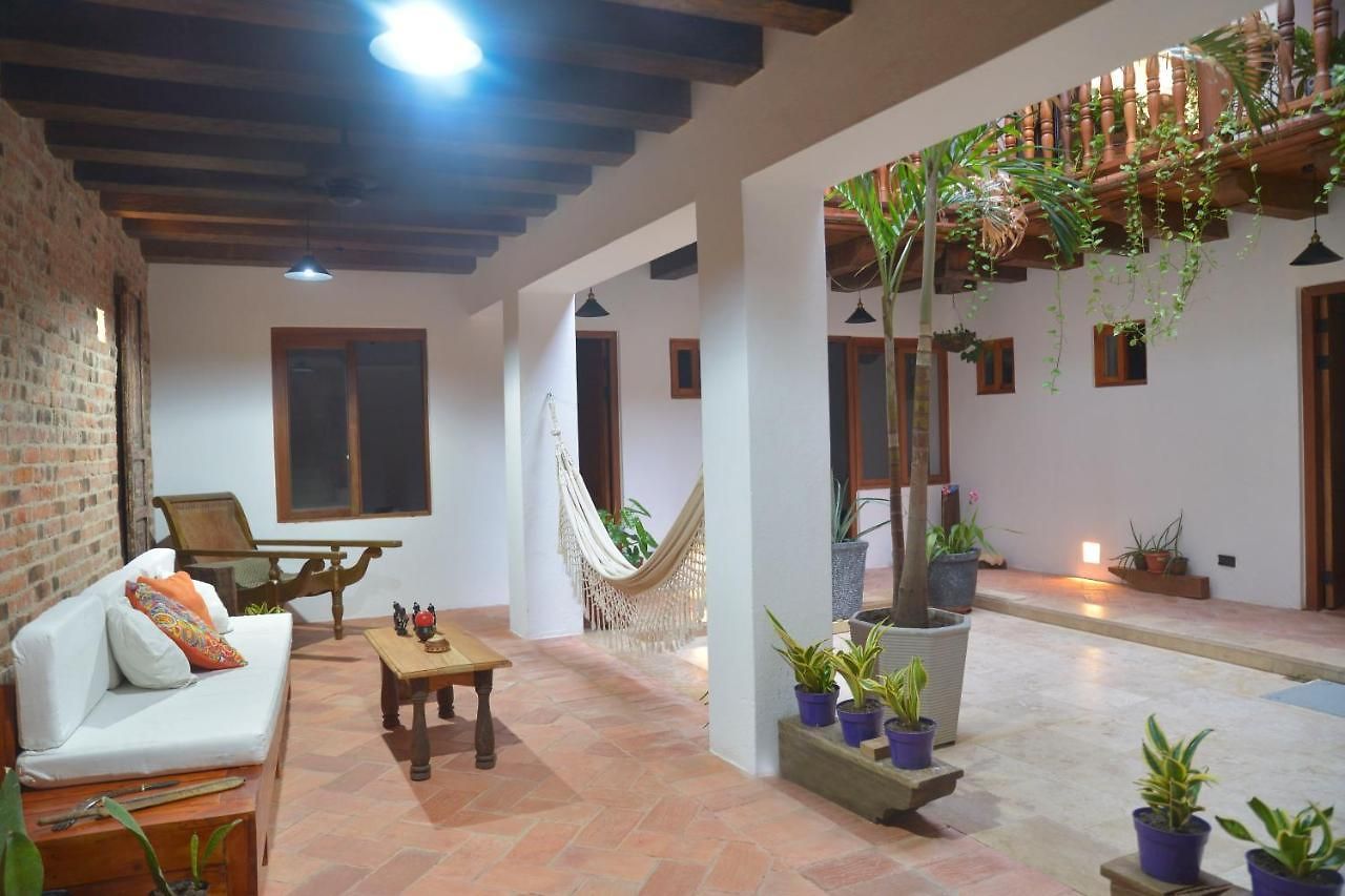 Casa Lyda Hotel *