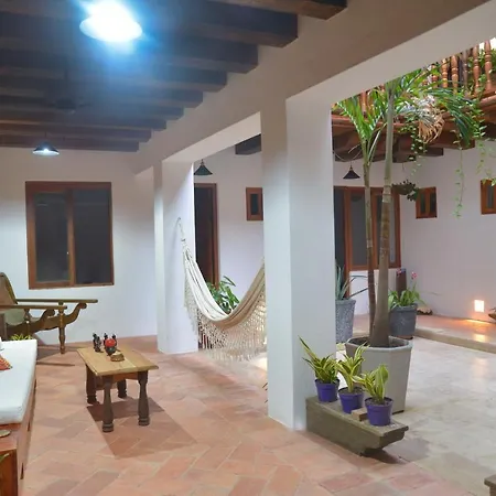 Casa Lyda Hotel *