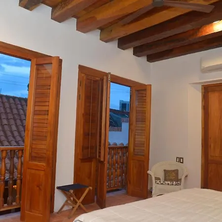 Hotel Casa Lyda *